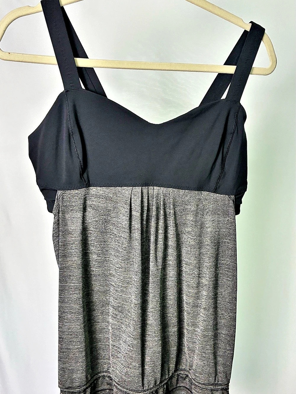 Lululemon No Limits Tank Women's Black & Gray Like New